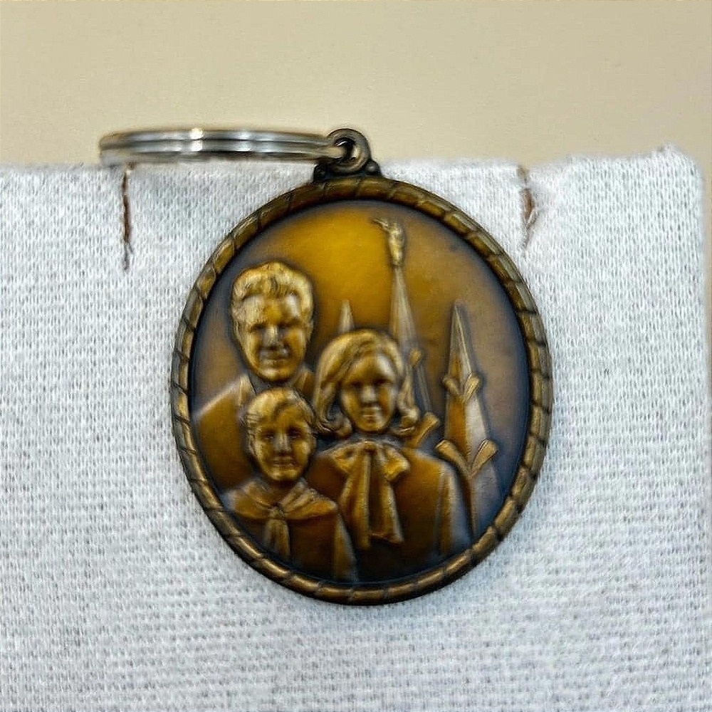 Vintage Faith In God Medal Award Boy Scouts BSA Mormon LDS Coin Medallion Pin